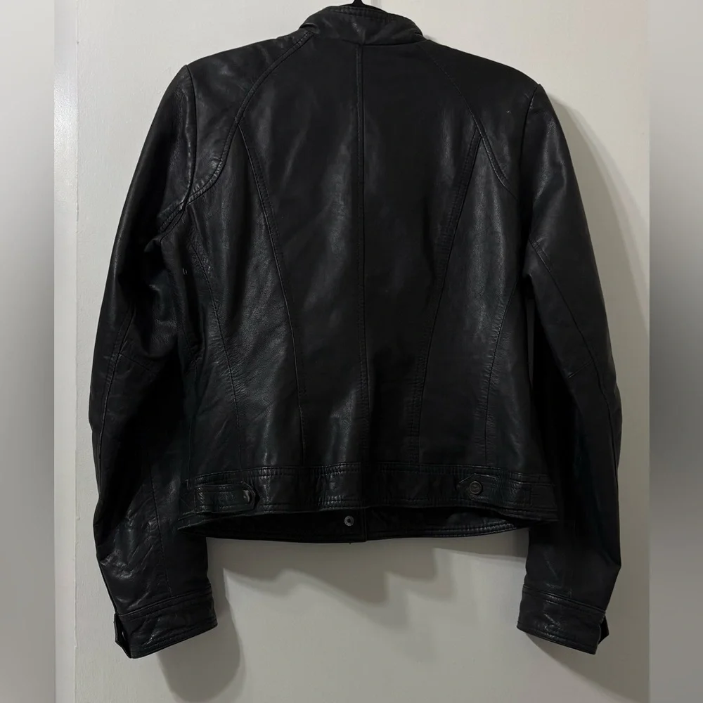 Wilsons Leather Women's Classic Black Jacket - Picture 2 of 6